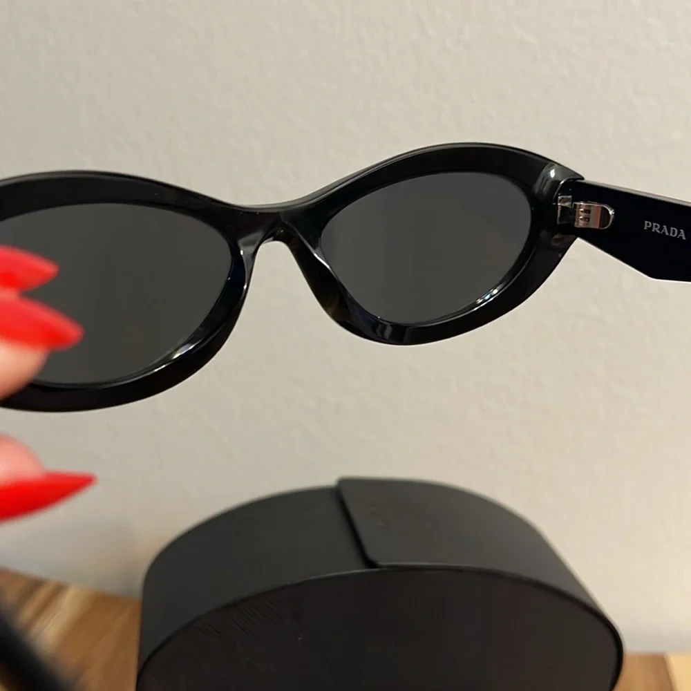 Prada PR 26ZS Sunglasses - Picture 7 of 7